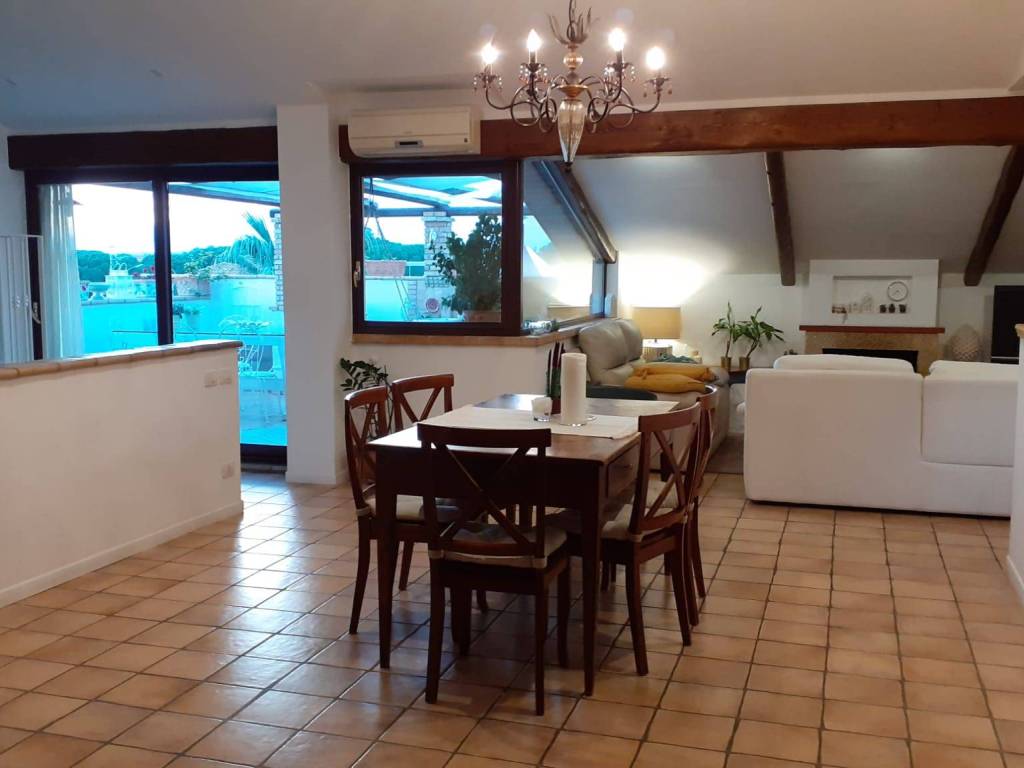 appartamento in vendita a Giardini-Naxos