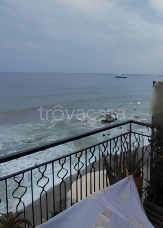 appartamento in vendita a Giardini-Naxos