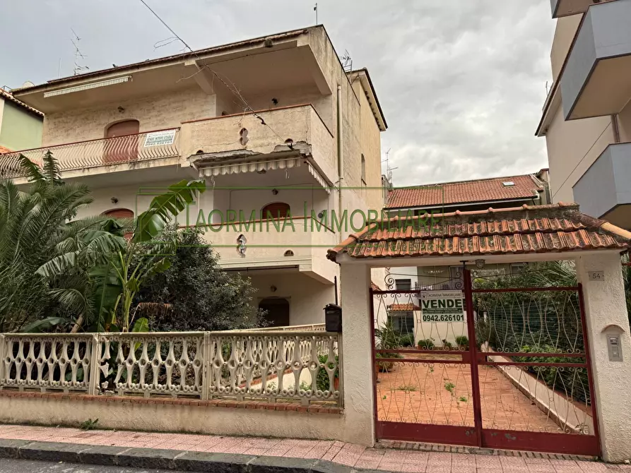 casa indipendente in vendita a Giardini-Naxos