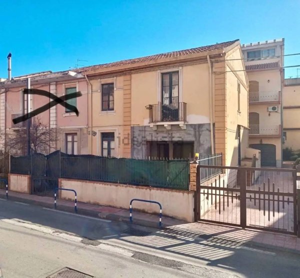 casa indipendente in vendita a Giardini-Naxos