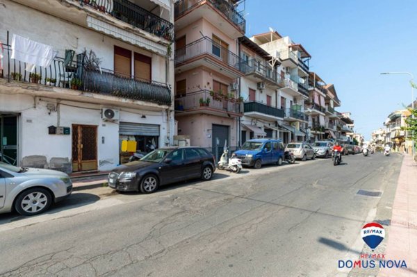 negozio in vendita a Giardini-Naxos