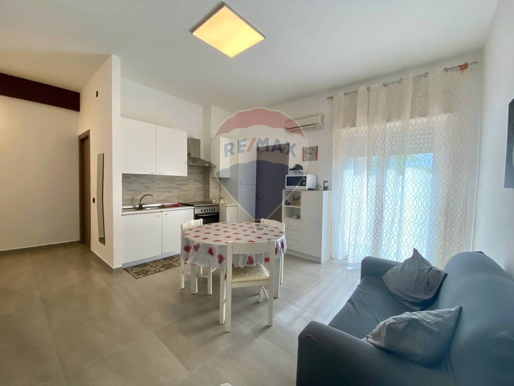 appartamento in vendita a Giardini-Naxos