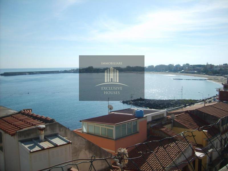 appartamento in vendita a Giardini-Naxos