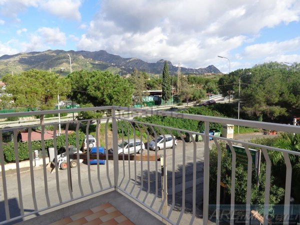appartamento in vendita a Giardini-Naxos
