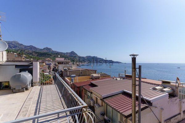 appartamento in vendita a Giardini-Naxos