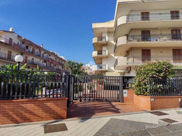 appartamento in vendita a Giardini-Naxos