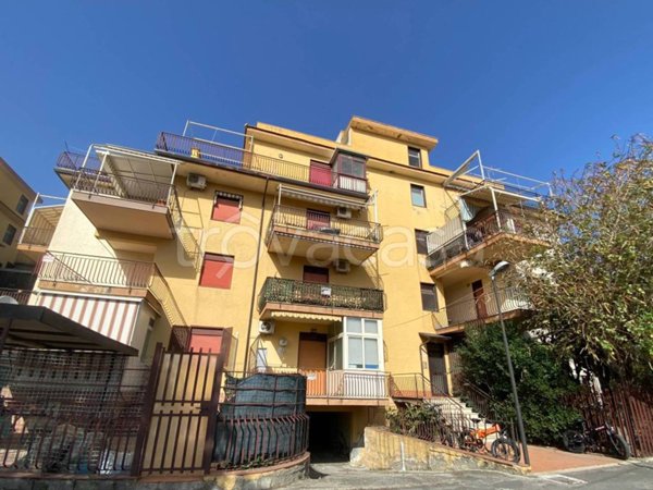 appartamento in vendita a Giardini-Naxos