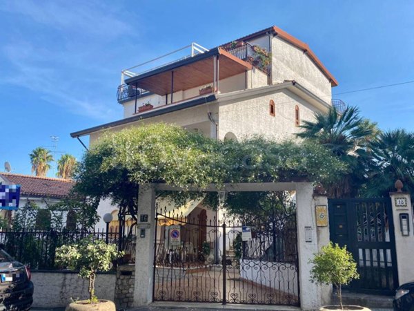 appartamento in vendita a Giardini-Naxos