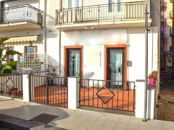 appartamento in vendita a Giardini-Naxos