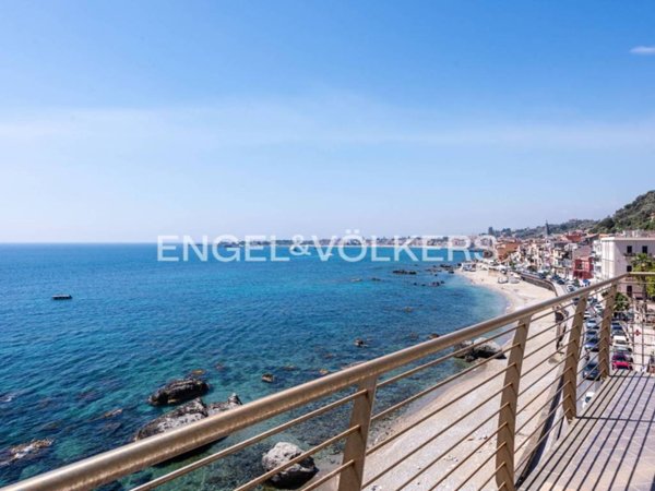 appartamento in vendita a Giardini-Naxos