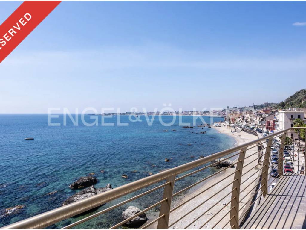 appartamento in vendita a Giardini-Naxos