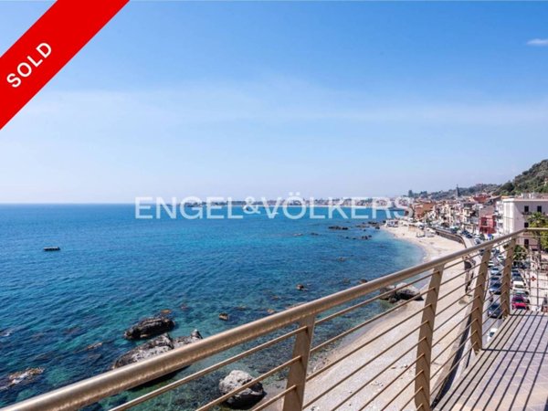 appartamento in vendita a Giardini-Naxos