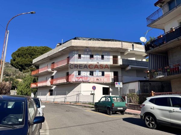 appartamento in vendita a Giardini-Naxos