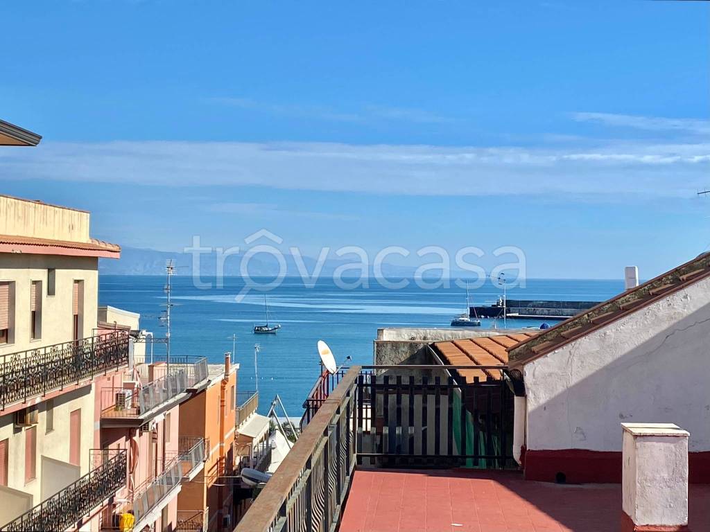 appartamento in vendita a Giardini-Naxos
