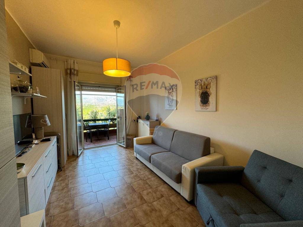 appartamento in vendita a Giardini-Naxos