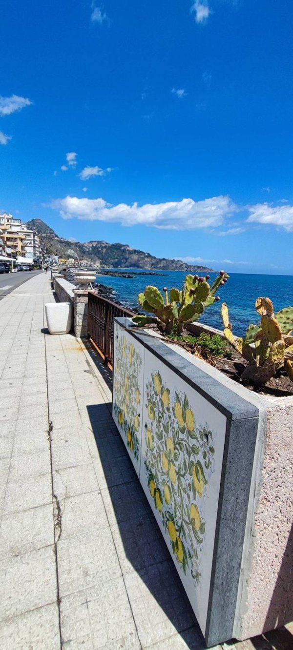 appartamento in vendita a Giardini-Naxos