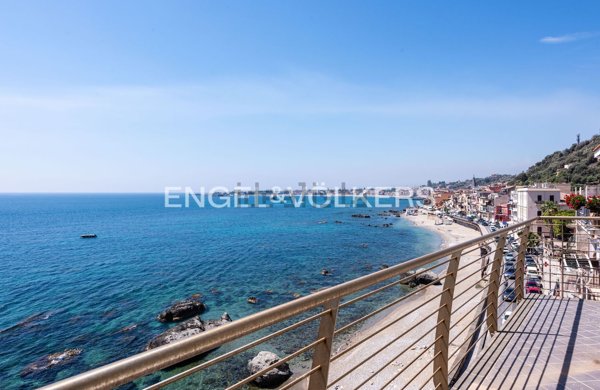 appartamento in vendita a Giardini-Naxos