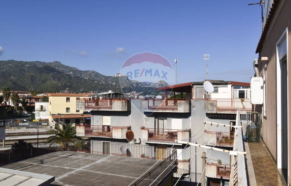 appartamento in vendita a Giardini-Naxos
