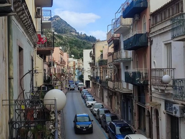 appartamento in vendita a Giardini-Naxos