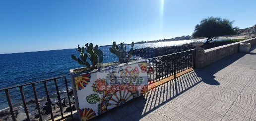 casa indipendente in vendita a Giardini-Naxos