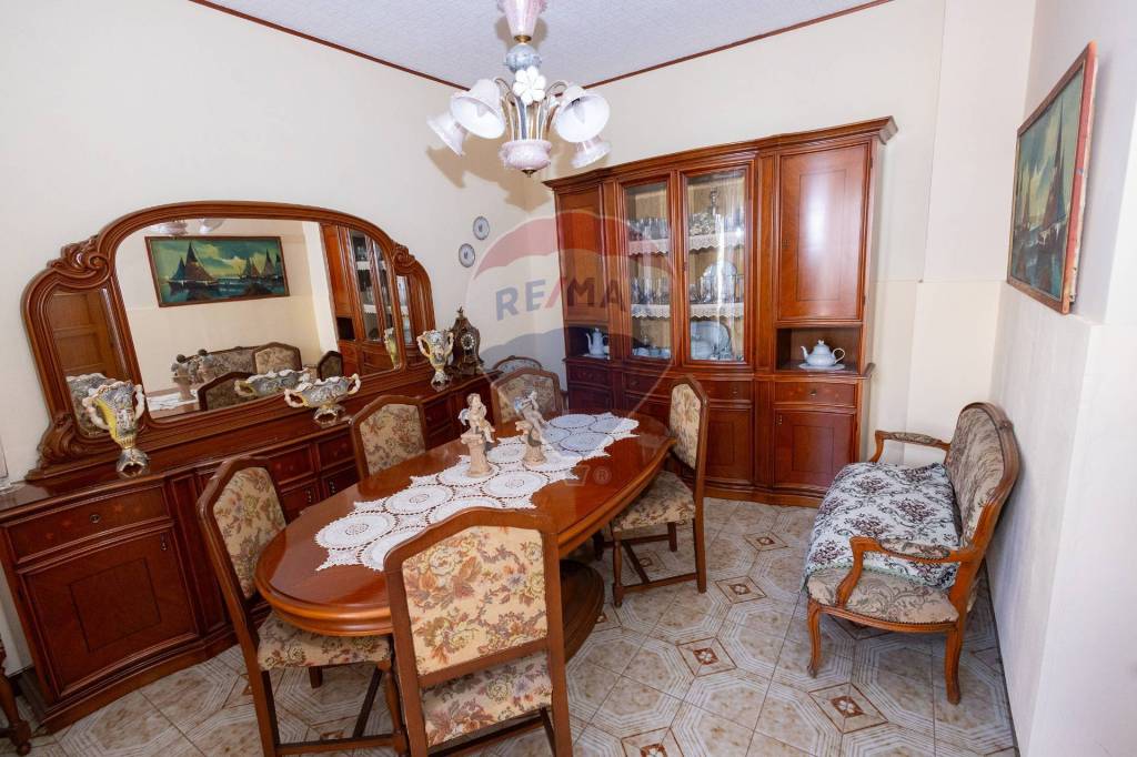 appartamento in vendita a Giardini-Naxos
