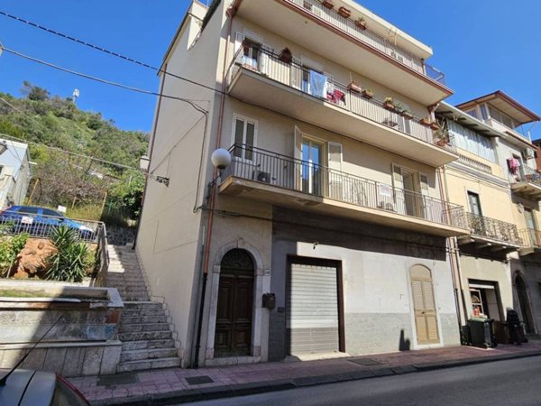 appartamento in vendita a Giardini-Naxos
