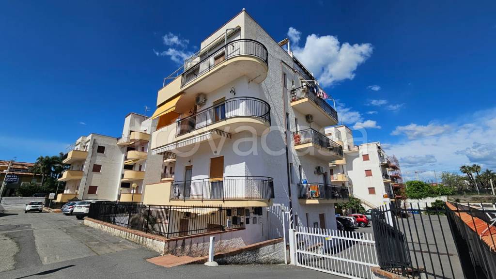 appartamento in vendita a Giardini-Naxos