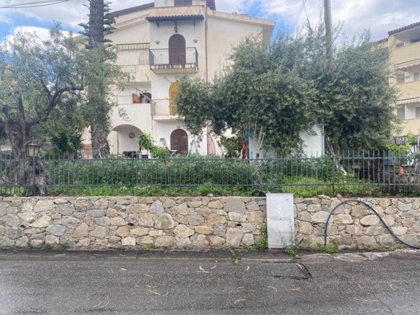 appartamento in vendita a Giardini-Naxos