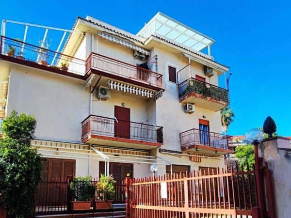 appartamento in vendita a Giardini-Naxos