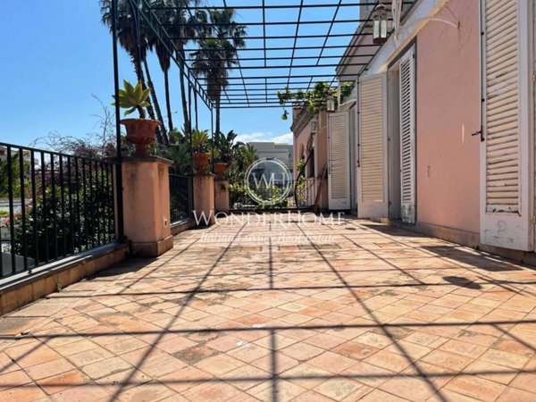 negozio in vendita a Giardini-Naxos