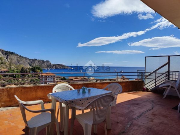appartamento in vendita a Giardini-Naxos