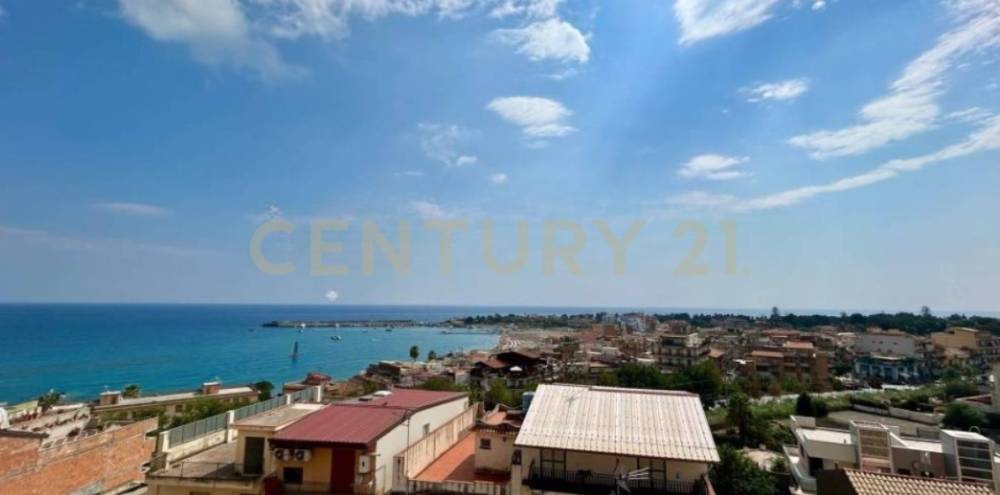 casa indipendente in vendita a Giardini-Naxos