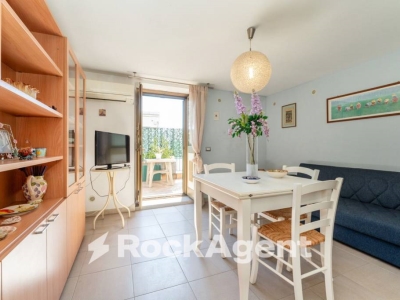 appartamento in vendita a Giardini-Naxos