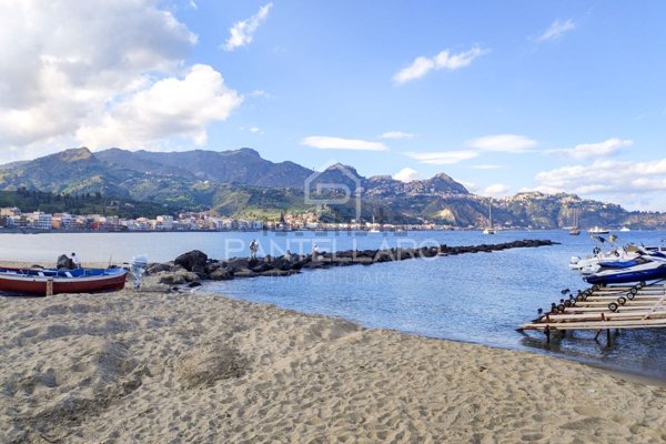 appartamento in vendita a Giardini-Naxos