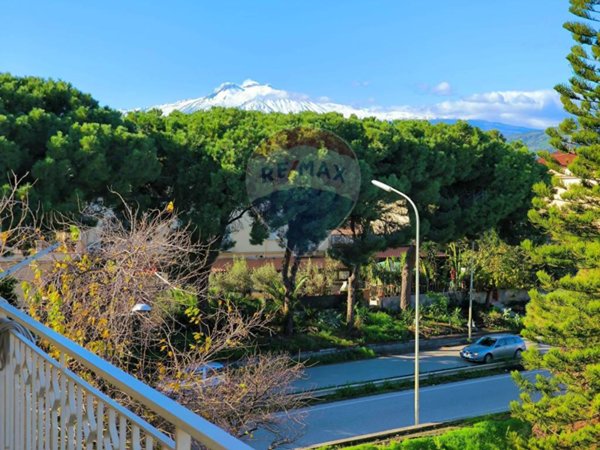 appartamento in vendita a Giardini-Naxos