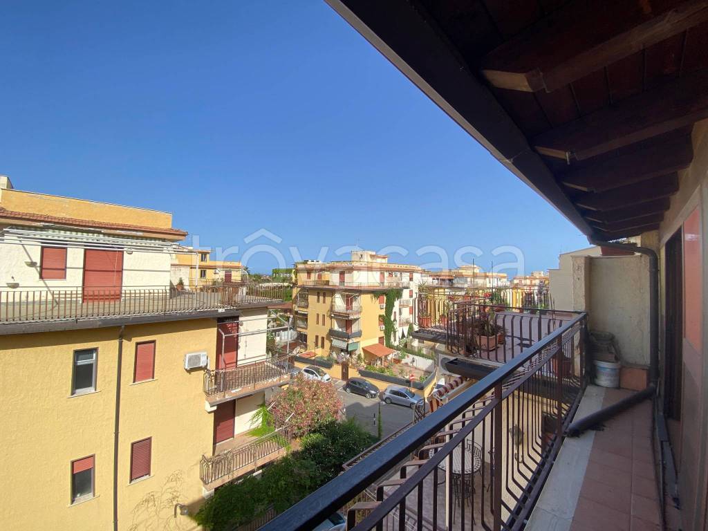 appartamento in vendita a Giardini-Naxos