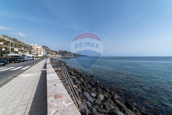 casa indipendente in vendita a Giardini-Naxos