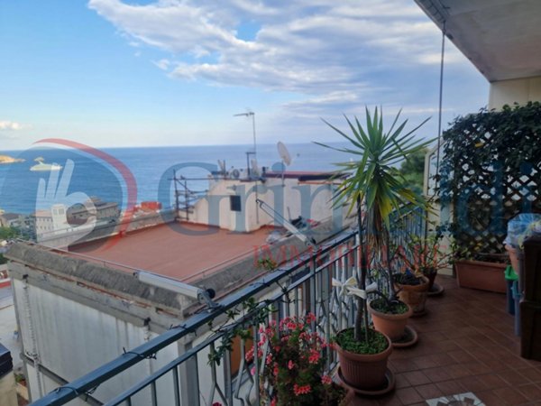 appartamento in vendita a Giardini-Naxos