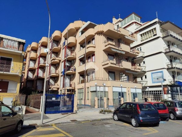 appartamento in vendita a Giardini-Naxos