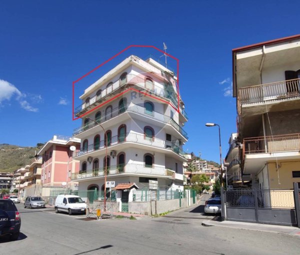 appartamento in vendita a Giardini-Naxos