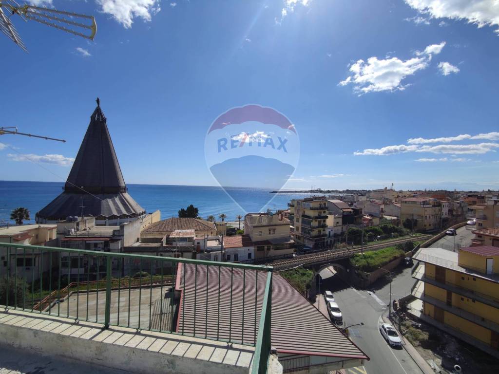 appartamento in vendita a Giardini-Naxos