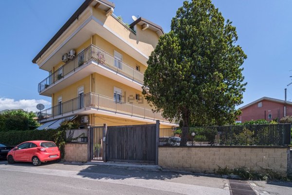 appartamento in vendita a Giardini-Naxos
