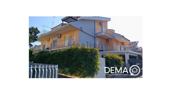 appartamento in vendita a Giardini-Naxos