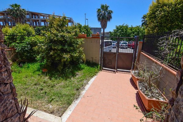 casa indipendente in vendita a Giardini-Naxos
