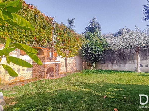 casa indipendente in vendita a Giardini-Naxos