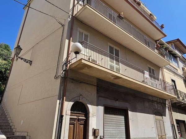 appartamento in vendita a Giardini-Naxos