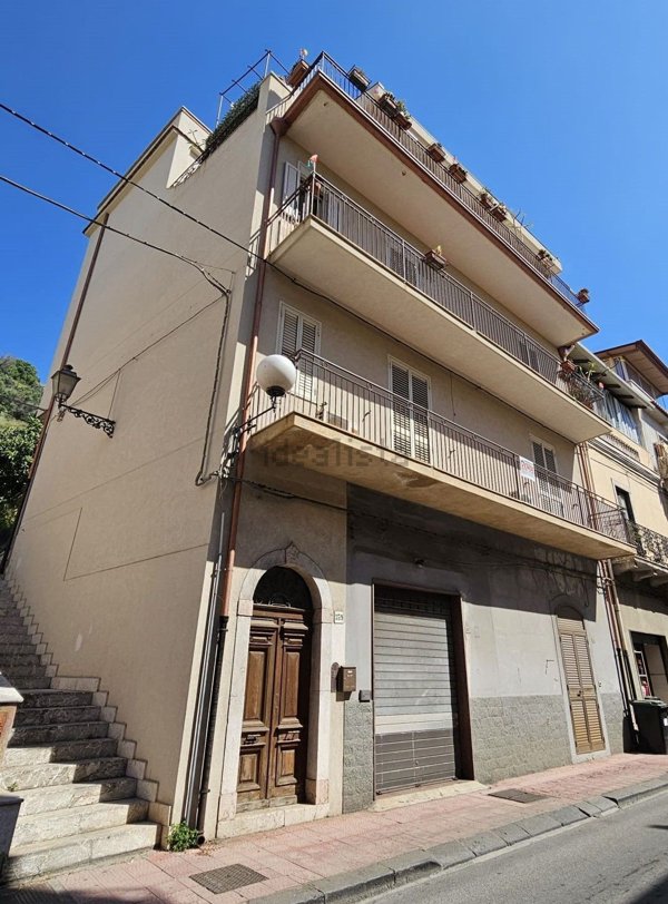 appartamento in vendita a Giardini-Naxos