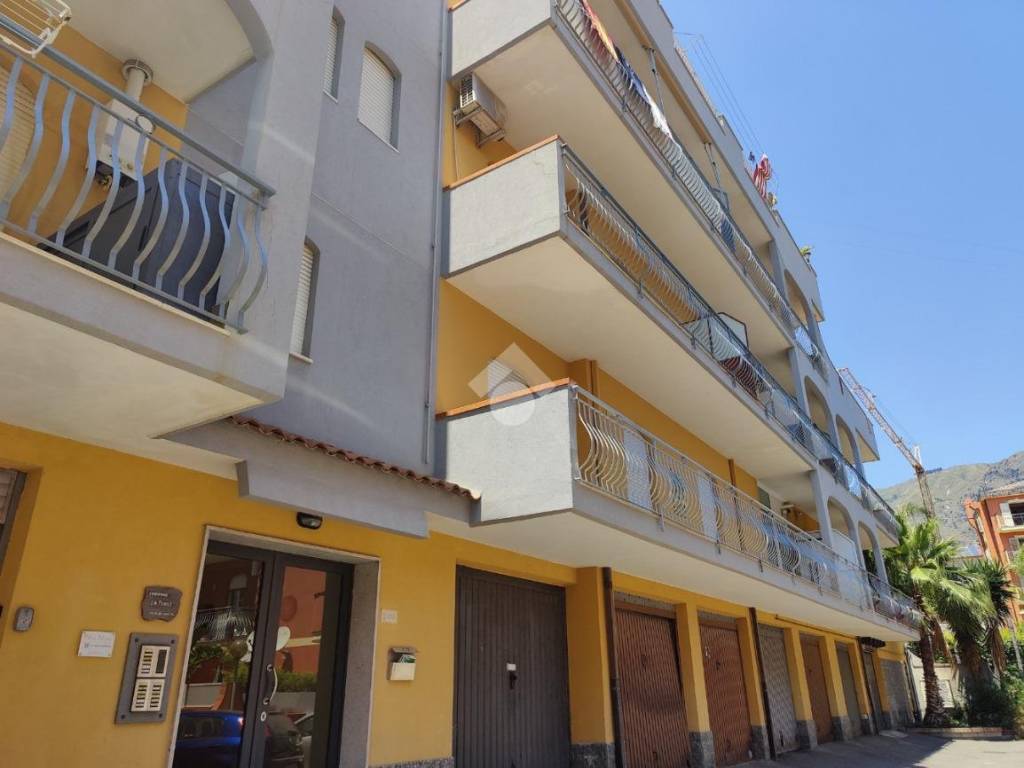 appartamento in vendita a Giardini-Naxos