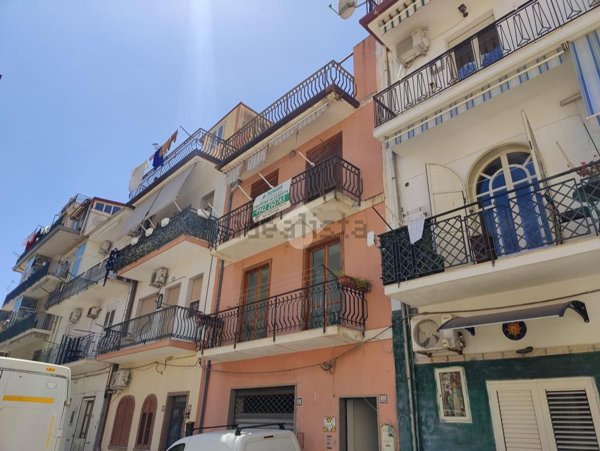 appartamento in vendita a Giardini-Naxos