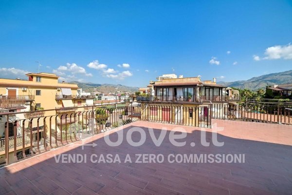 appartamento in vendita a Giardini-Naxos